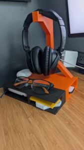 From Napkin Sketch to 3D Print: Designing a Custom Headphone Stand with AI-Assisted CAD